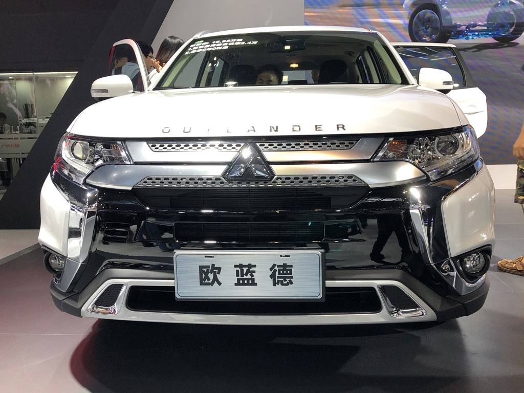 最高219.7万，深港澳车展重磅9款新车盘点，含添越/揽胜等