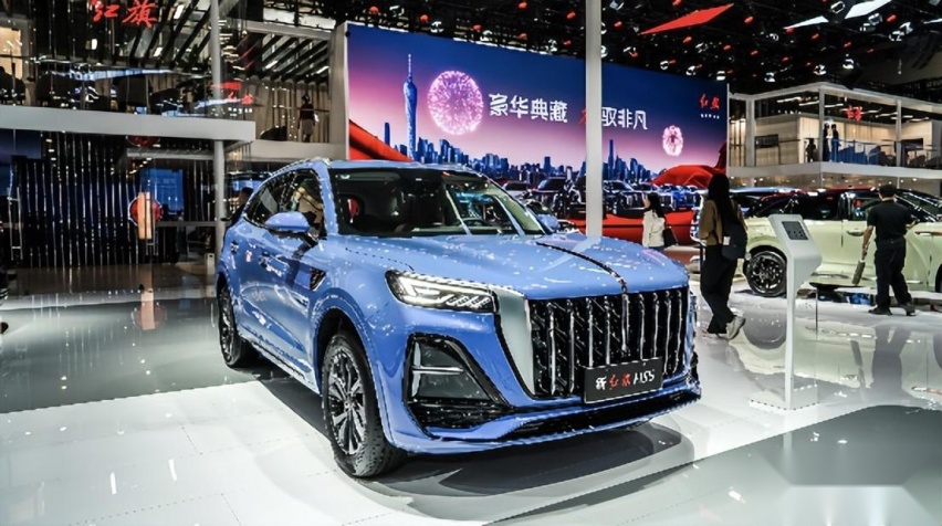顶级豪华车、新能源车、节能车，你喜欢的款红旗展台都有