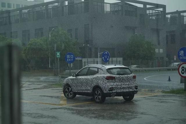 进入8秒之家 场地体验全新名爵ZS试装车