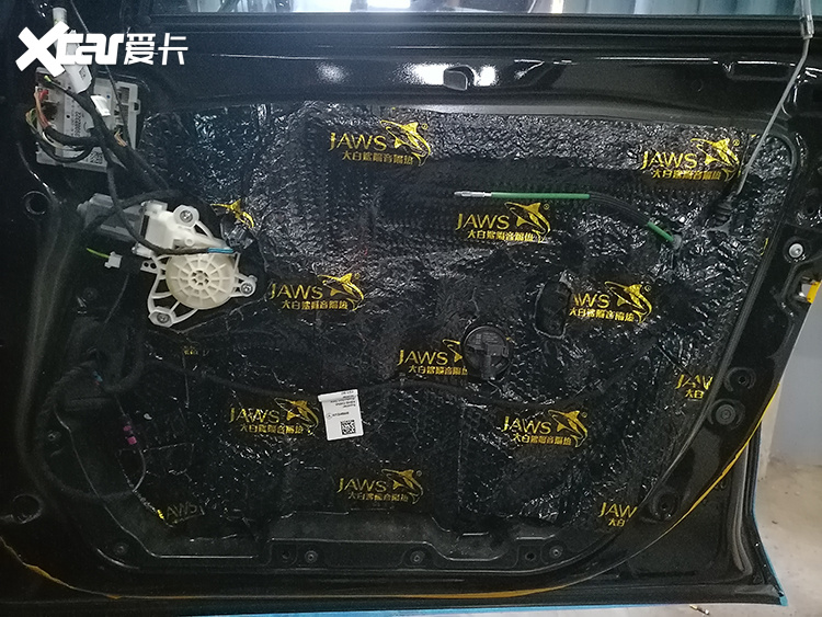 专车专用12单元畅快出声，奔驰E200汽车音响改装埃曼德高