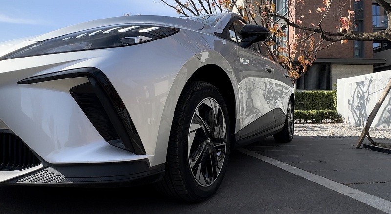 MG4 EV“全能驾控 冠军征城”城市试驾会郑州站震撼开启