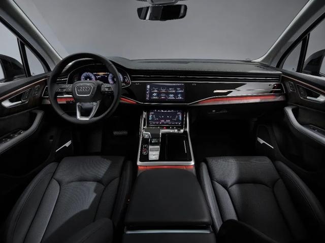 奥迪Q7换新上市，这才是你心中的旗舰豪华SUV