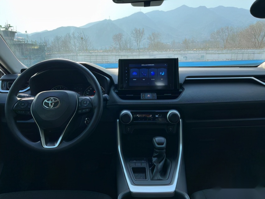 Mobileye EYEQ4芯片+21枚传感器，领睿智能媲美蔚小理？
