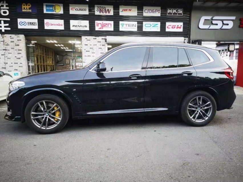 2021款宝马X3前后轮刹车改装TEI Racing S60六活塞卡钳