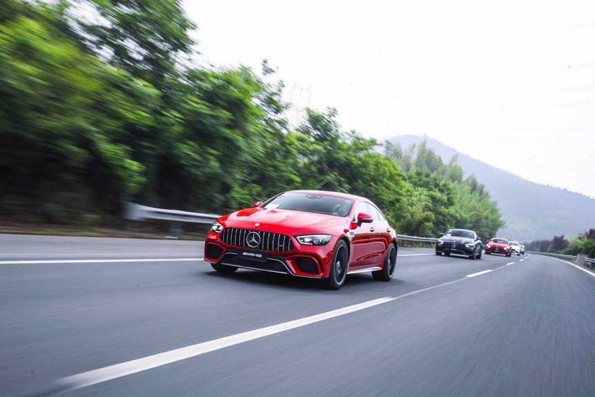 雷厉·风行 试驾AMG GT 四门跑车