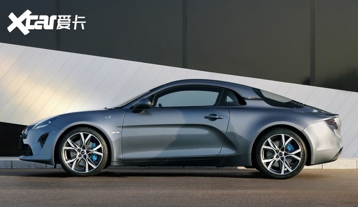 中置后驱、1.8T机头、5秒内破百，雷诺Alpine A110官图发布