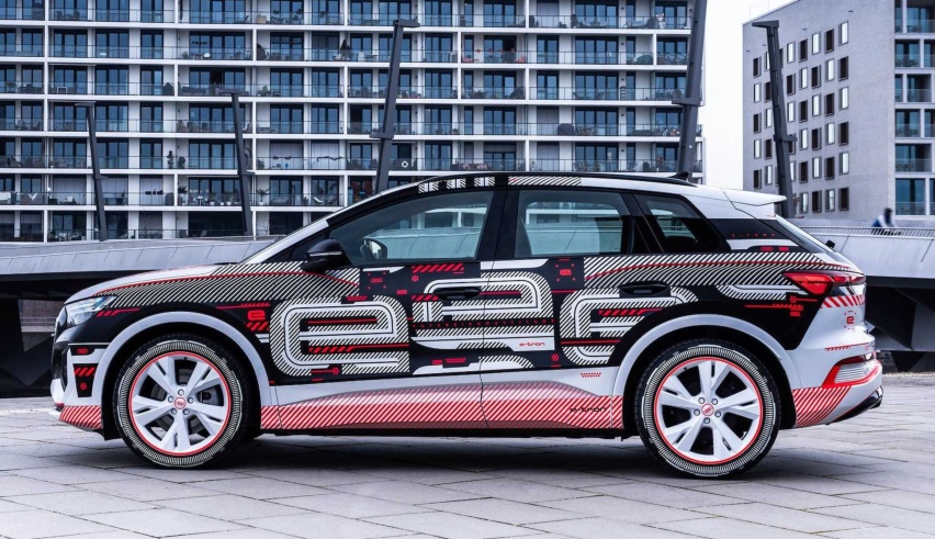 奥迪Q4 E-Tron,贯穿式尾灯+新功能,会来上海车展吗?