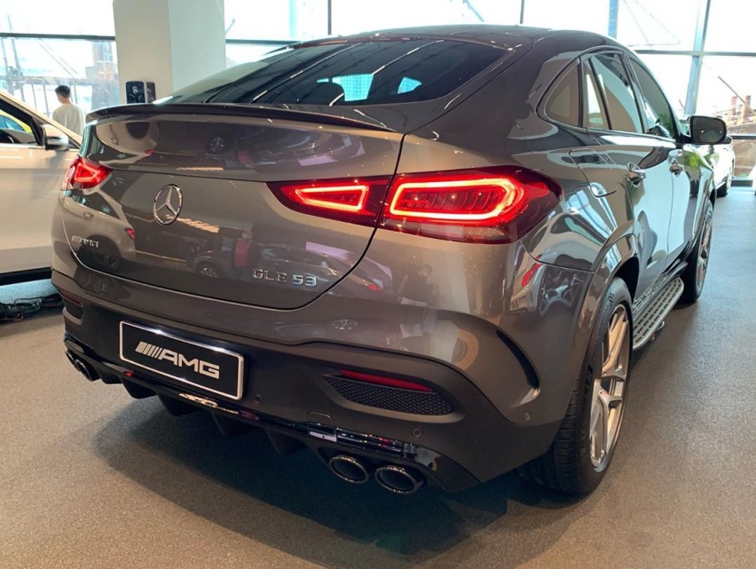 梅赛德斯-AMG GLE 53轿跑SUV实车 运动感很强