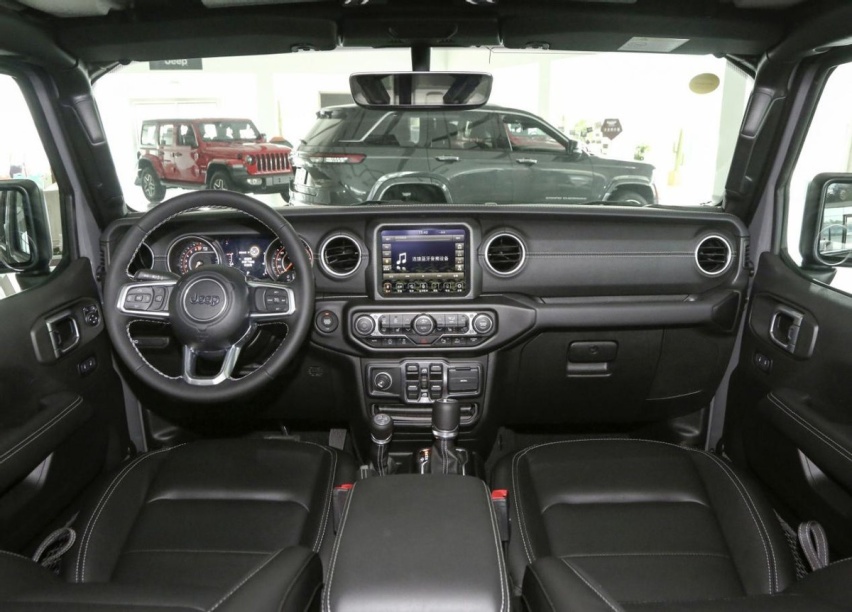 售价46.99万元，Jeep角斗士价格调整，搭载3.6L V6发动机