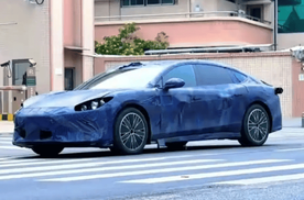 【E汽车】方程豹首款轿车谍照曝光