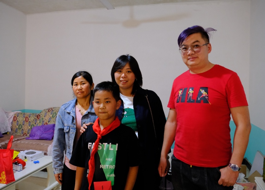 大爱通行送爱心 爱心车队助学子 MAXUS爱心车队向往之旅