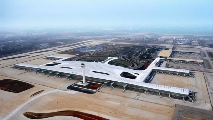 武汉天河机场停车场收费多少钱一天,天河机场附近便宜的停车场