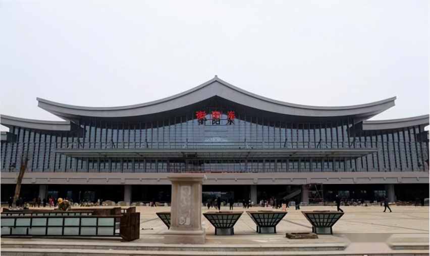 衡阳东站停车场最新收费标准，衡阳东站停车场多少钱一天