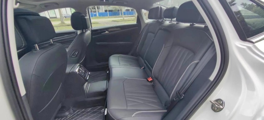 以不变应万变 试驾上汽大众帕萨特PHEV & 途观L PHEV