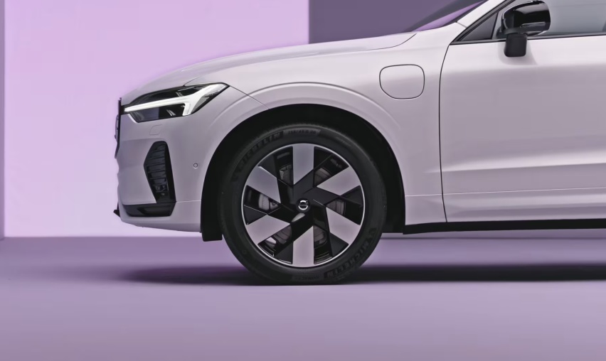 沃尔沃XC60 T8对比奥迪Q5L，看看豪华品牌新能源SUV有多强？