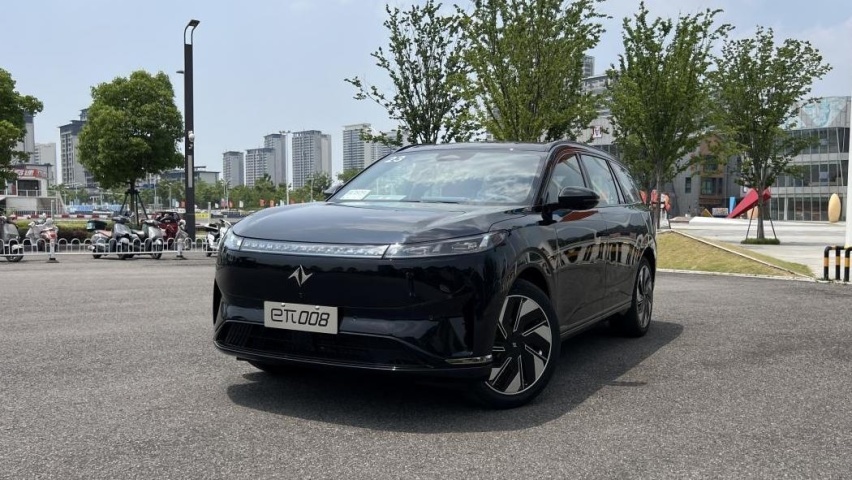 试驾奕派eπ008： 新晋奶爸车，一次满足全家需求！