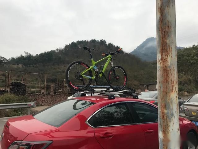 千万级超跑的主动尾翼，CLA45车主用千元自制成功？