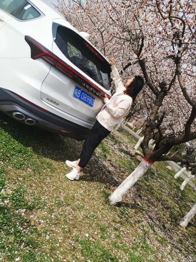 女神节来袭 捷途X70 PLUS想与你相约在春日的暖阳里