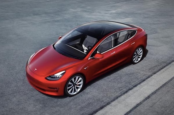 特斯拉不讲武德，Model Y直降1.7万，20万开上Model3已不