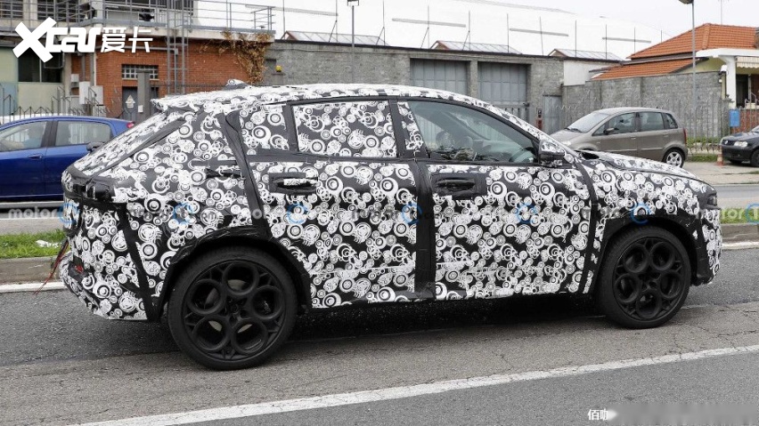 alfa-romeo-tonale-new-spy-shots (1).jpg