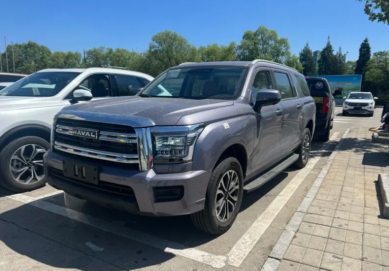品牌首款大型SUV 哈弗H5实车曝光 有望年内上市