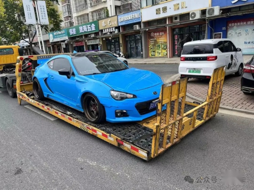 长了翅膀的宽体斯巴鲁BRZ，什么餐桌大尾翼在它面前都是弟弟