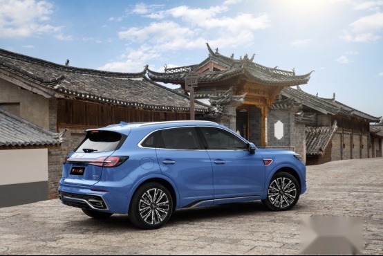 全系标配2.0T！红旗新款HS5正式上市，18.38万起