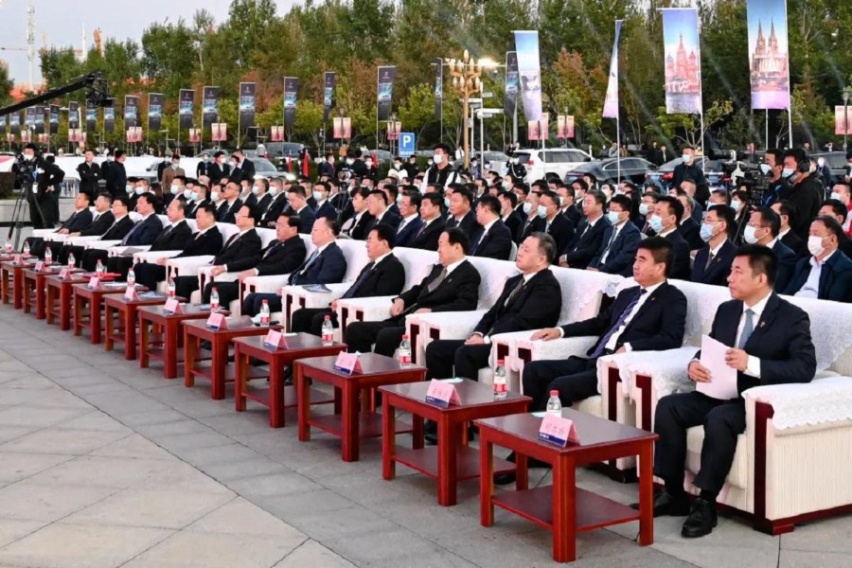 红旗E-HS9出口欧洲，践行“一带一路”，建立销售服务网络