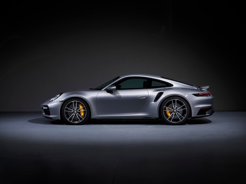 3秒内破百，动力大幅升级，聊保时捷全新911 Turbo S
