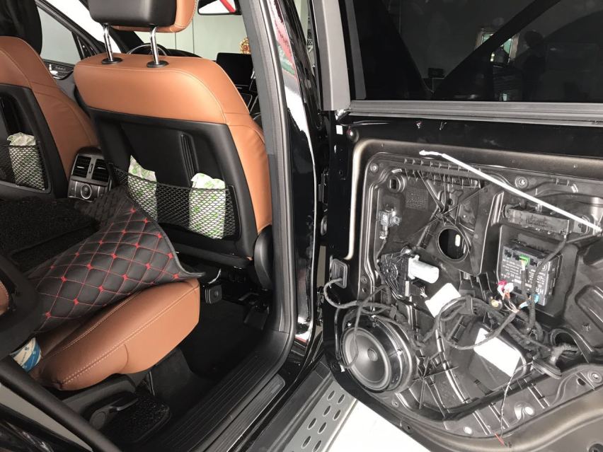 20款奔驰GLS450升级原厂电吸门，关门更优雅更静音，赞