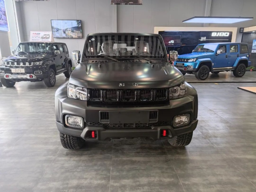 油耗仅8.5L，BJ40打出柴油牌，抢坦克300生意？