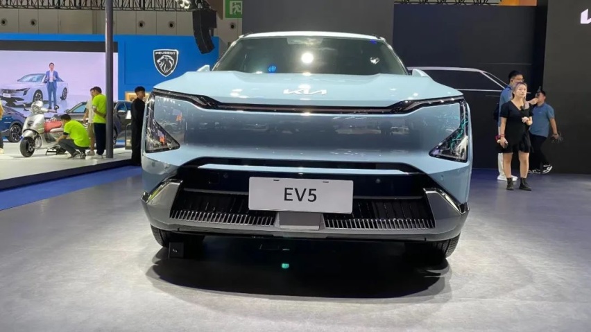 成都车展丨28.28万元起，起亚EV6上市，EV5同步预售