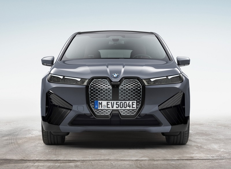 续航可达600公里 定位中大型SUV 宝马iX于上海车展首发