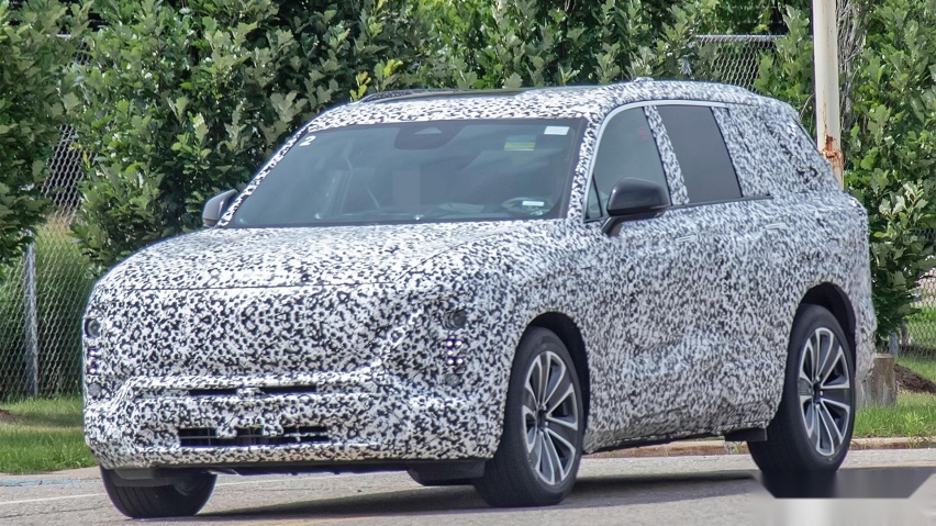 XT6纯电版？凯迪拉克全新三排纯电SUV谍照曝光