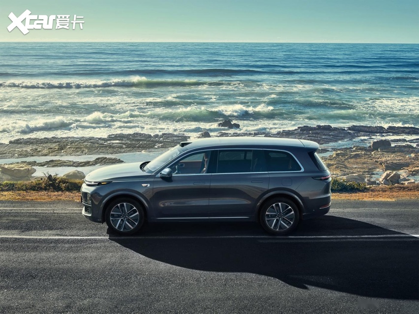 理想汽车10月交付突破4万辆，李想终于不用出去找工作了