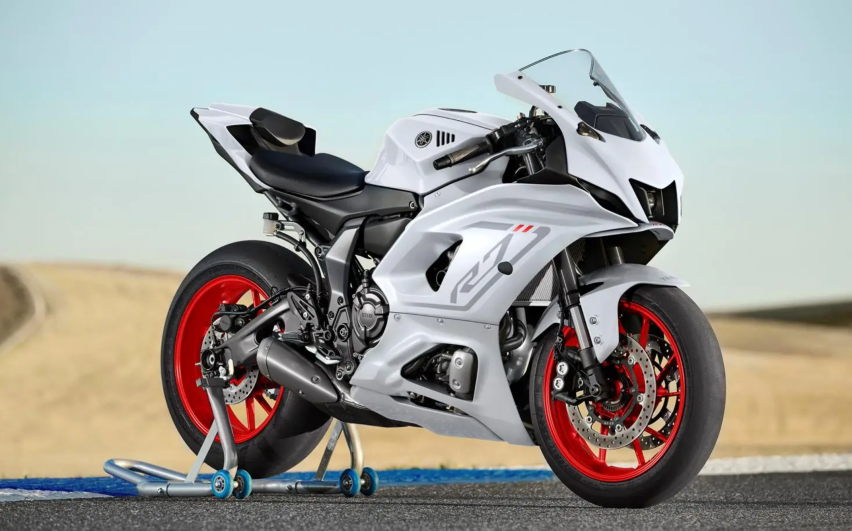 雅马哈推出2023款YZF-R7全新涂装，灰白配显质感，水冷双缸72马