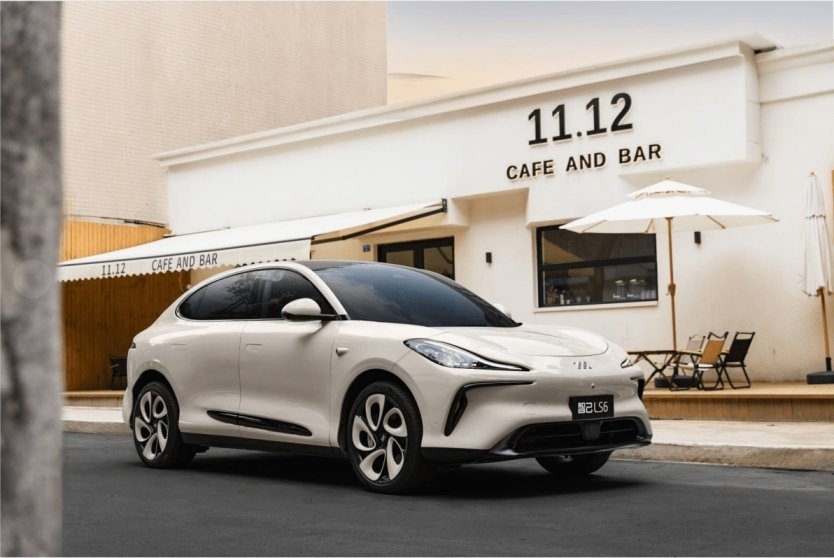 标配800V+智驾，起售比LS6、ModelY少6万，你会选小鹏G6吗