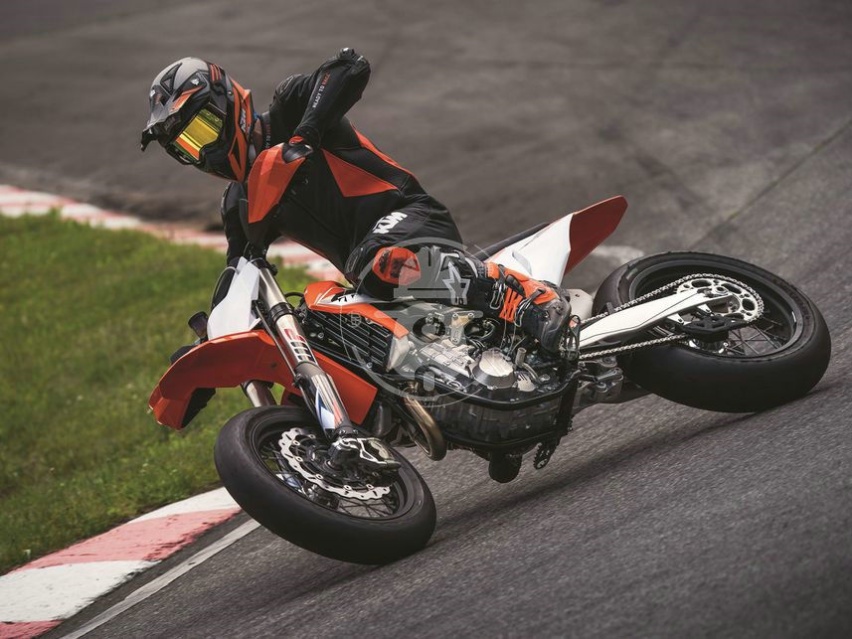 KTM 450 SMR新款上市 售价11,299美元