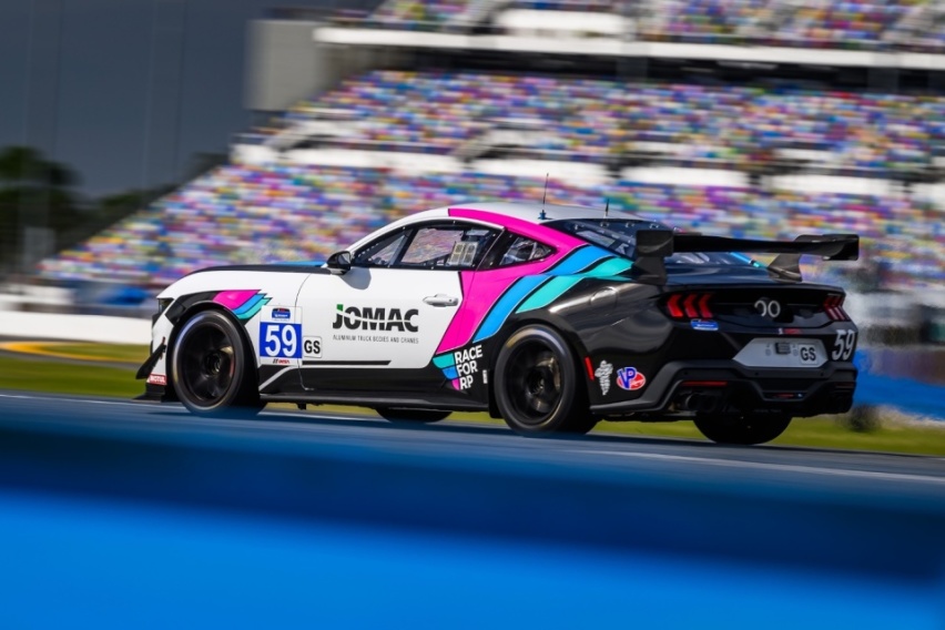 福特Mustang GT3、GT4赛车首站竞逐迪通拿耐力赛