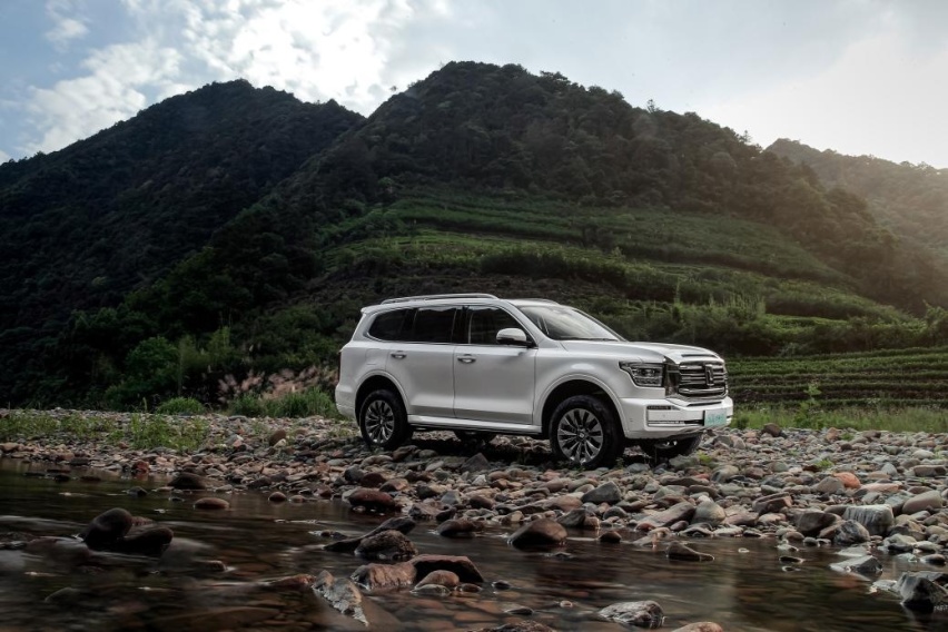 Jeep牧马人4×e降价 插混硬派越野进入价格战时代？