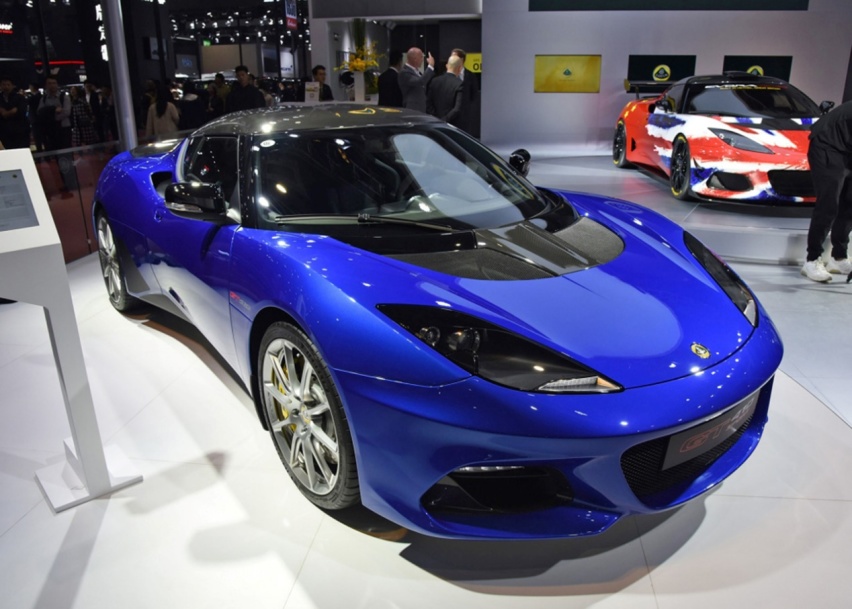 3.5L V6机械增压，4.1秒破百，极速280km/h