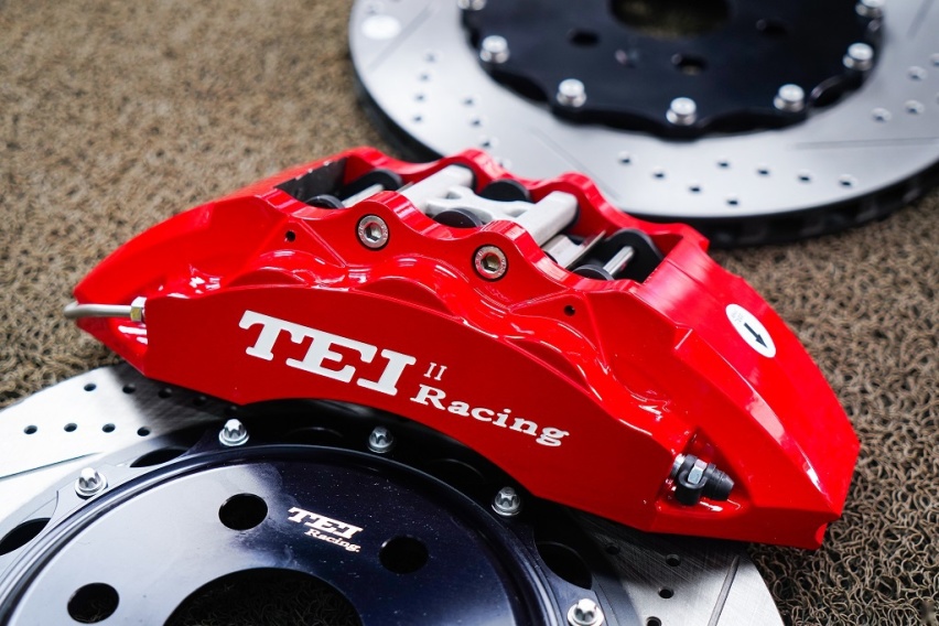 改装案例|凯迪拉克XT5改装TEI Racing前6刹车套件+后加大碟