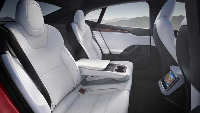 新款Model S/X搭载“赛车”方向盘，安全性存疑