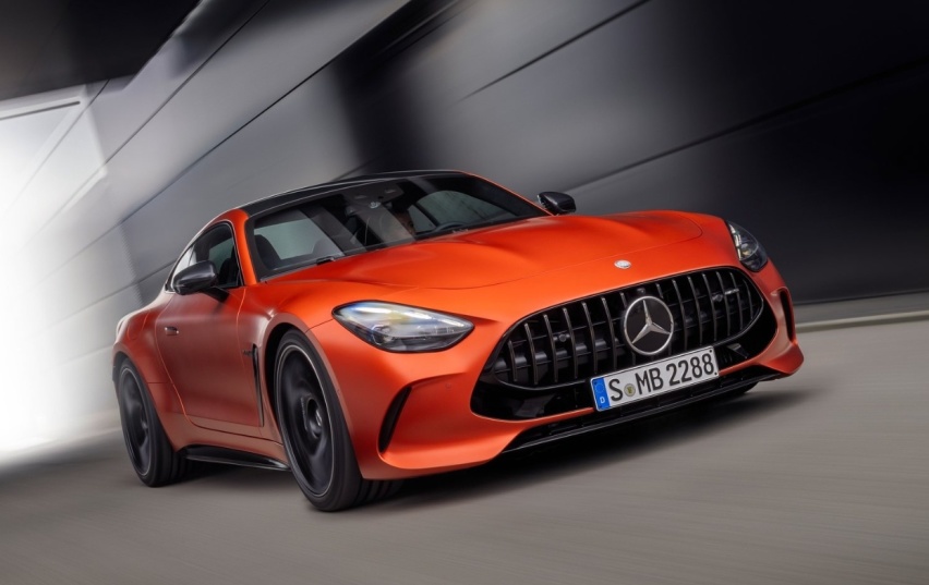 奔驰GT63 SE AMG插混版，1420Nm大扭矩，6.1度小电池