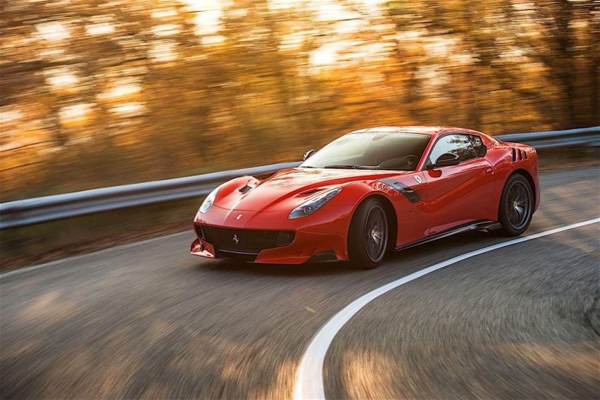 法拉利F12 TDF