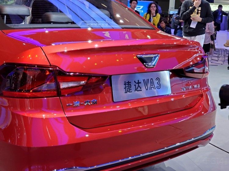 正宗的捷达卖5万多 没了大众标后卖多少钱？