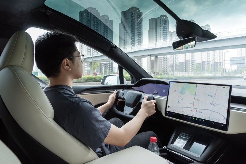 试驾Model X Plaid：一次难忘的拔草之旅