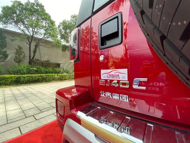 2020款BJ40城市猎人版，从单纯的莽夫变得能文能武了？