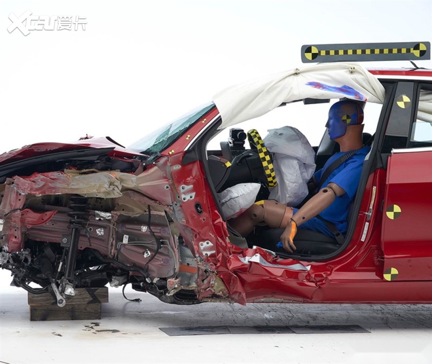 史上最严苛碰撞测试成绩出炉，Model 3的成绩太出人意料了