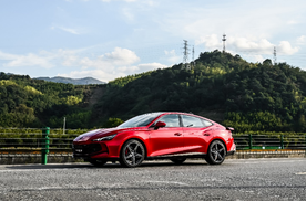 B级运动轿车新标杆！MG7 2025款上市，限时一口价11.29万元起